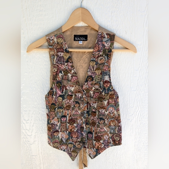 Vintage Nadia Tapestry Vest Around The World Diversity People Grandmacore Small - Picture 1 of 7